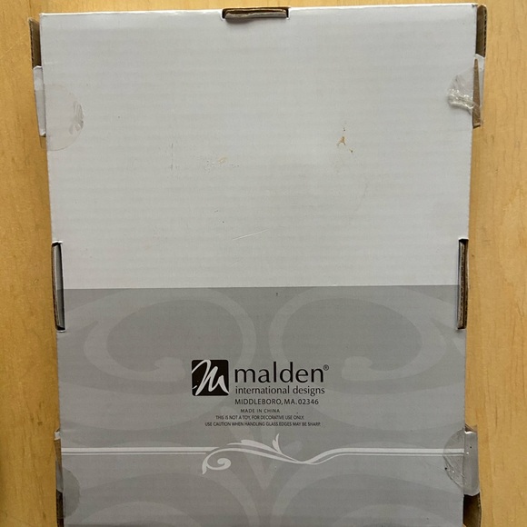 Two Unused Wedding Frames - Picture 3 of 3